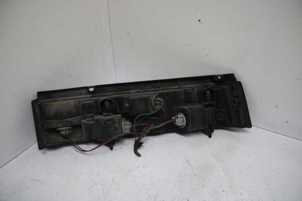 FEU ARRIERE GAUCHE SUZUKI SWIFT 1989-1996 - Vue 2